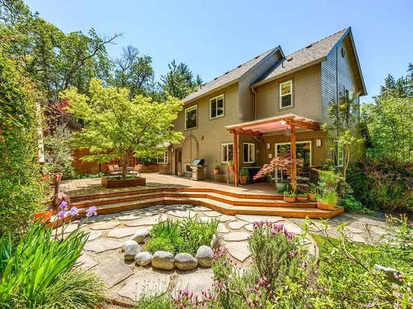 16584 N Applegate Rd, Grants Pass, OR 97527