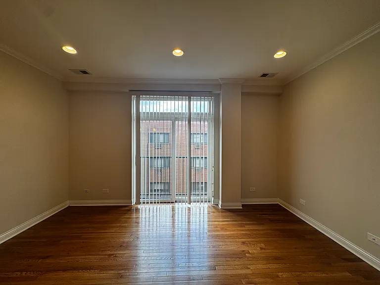 1336 W Morse Ave #202 — Photo 5