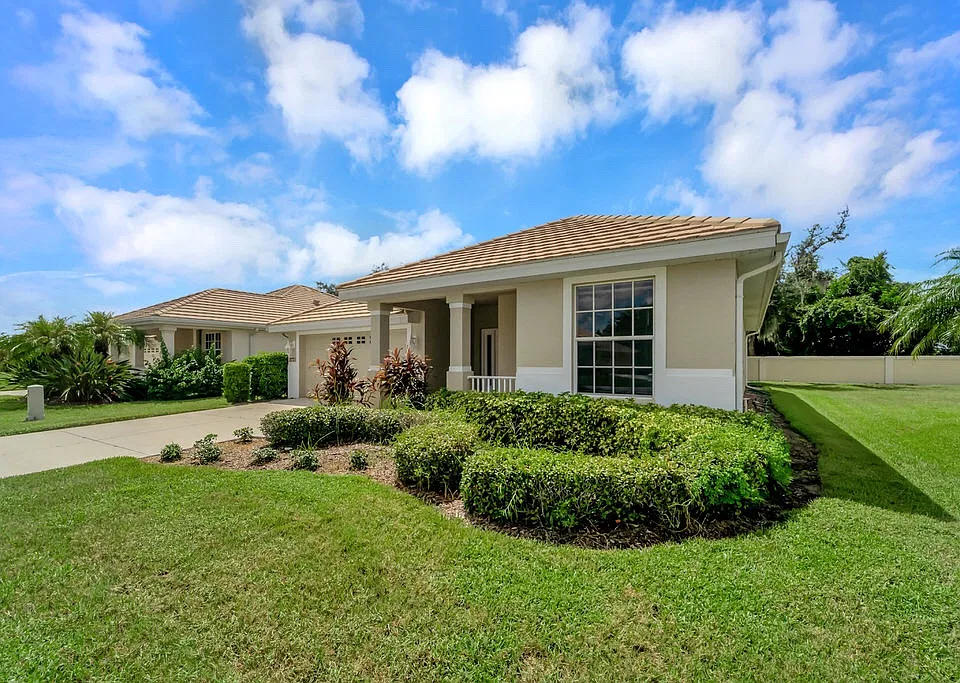 2771 Whispering Pine Ln