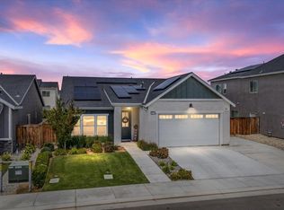 9008 Pine Breeze Ln, Shafter, CA 93263