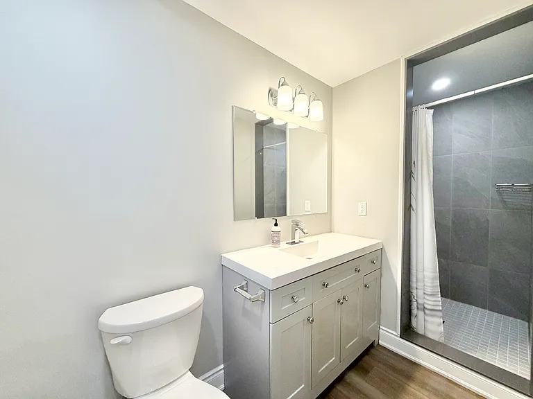 152 Oldham St — Photo 12