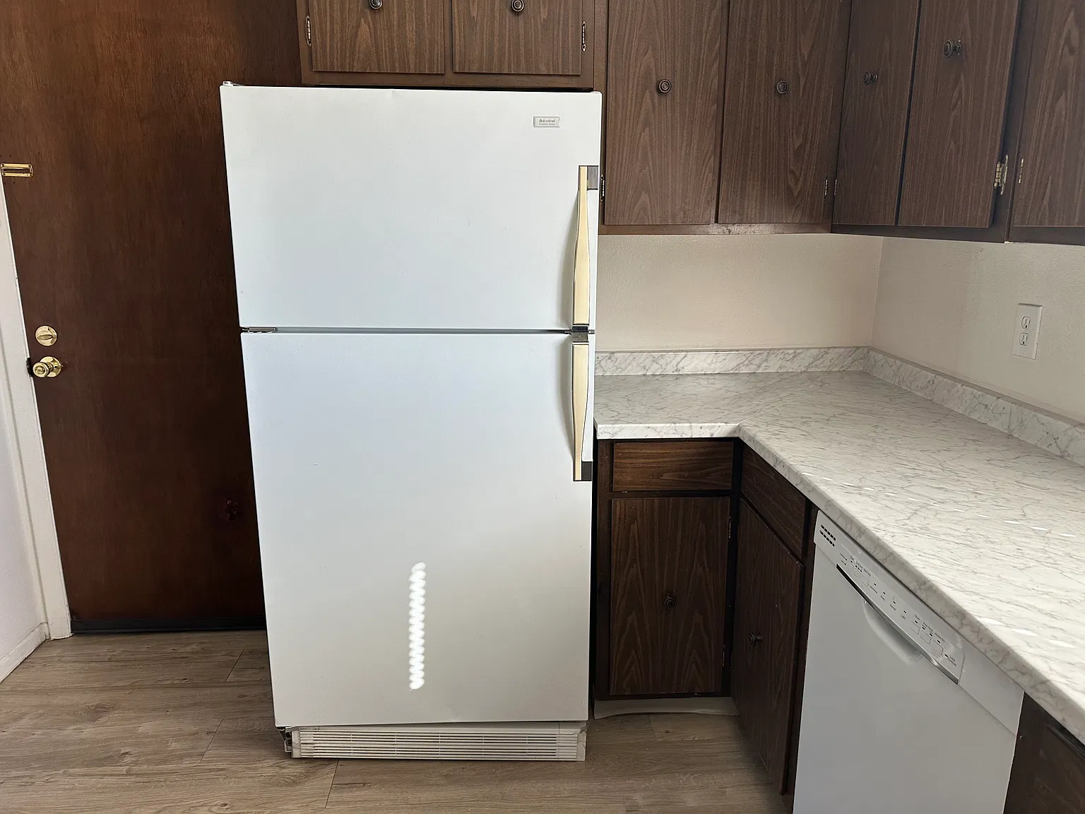 2 bed, 860 sqft, $1,475 — Photo 3