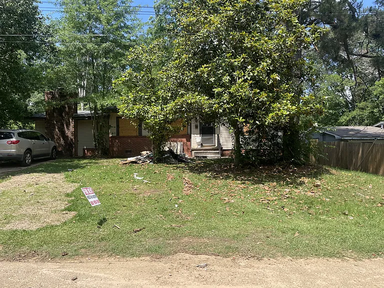 1032 Stuart St — Photo 22