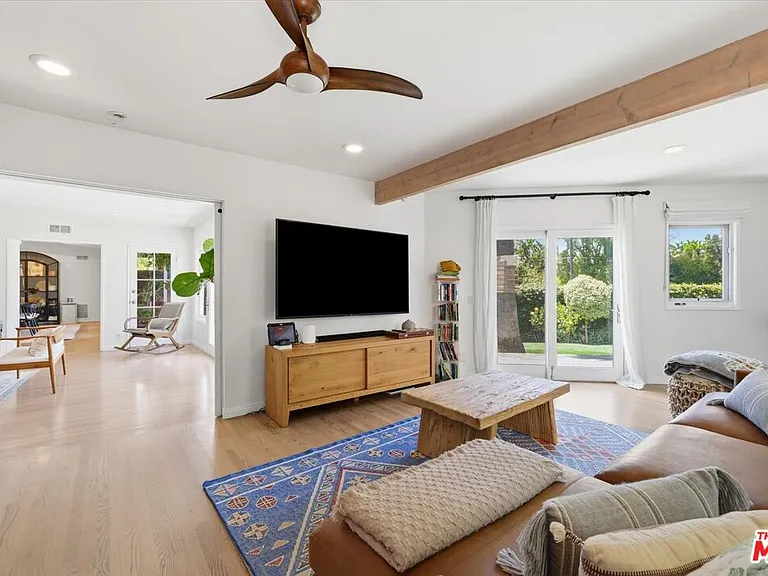 3240 Tilden Ave — Photo 10