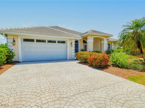 28839 Winthrop Cir, Bonita Springs, FL 34134