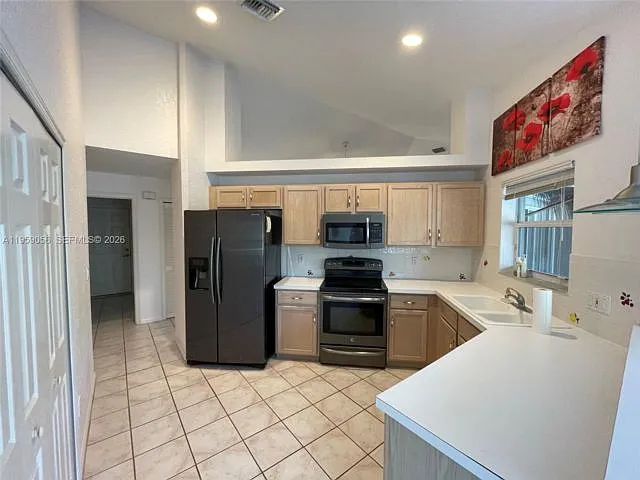 2710 Augusta Dr — Photo 16