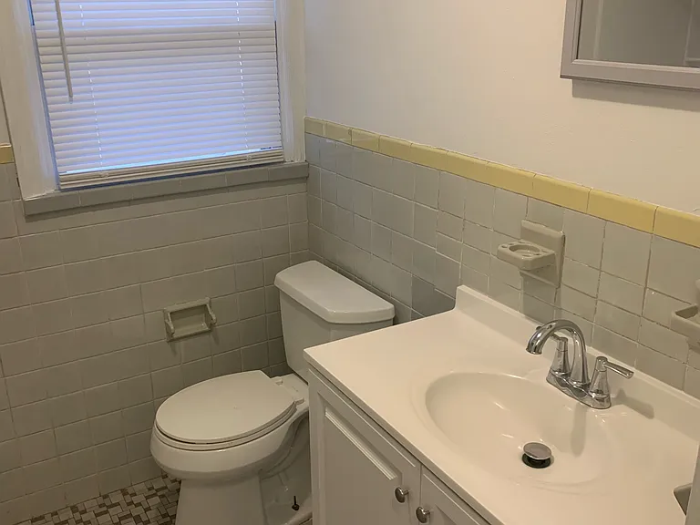 10 Radford Dr — Photo 3