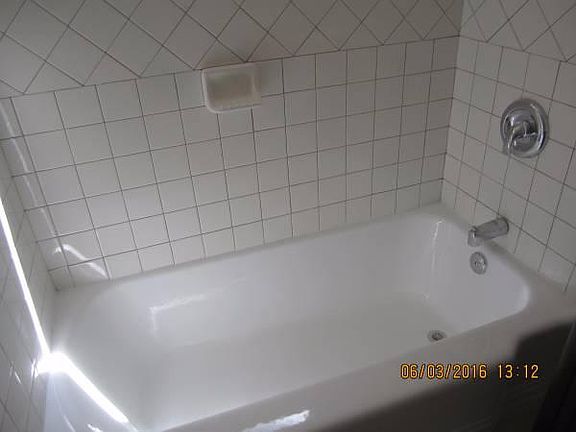 bathroom pic 3_11032017