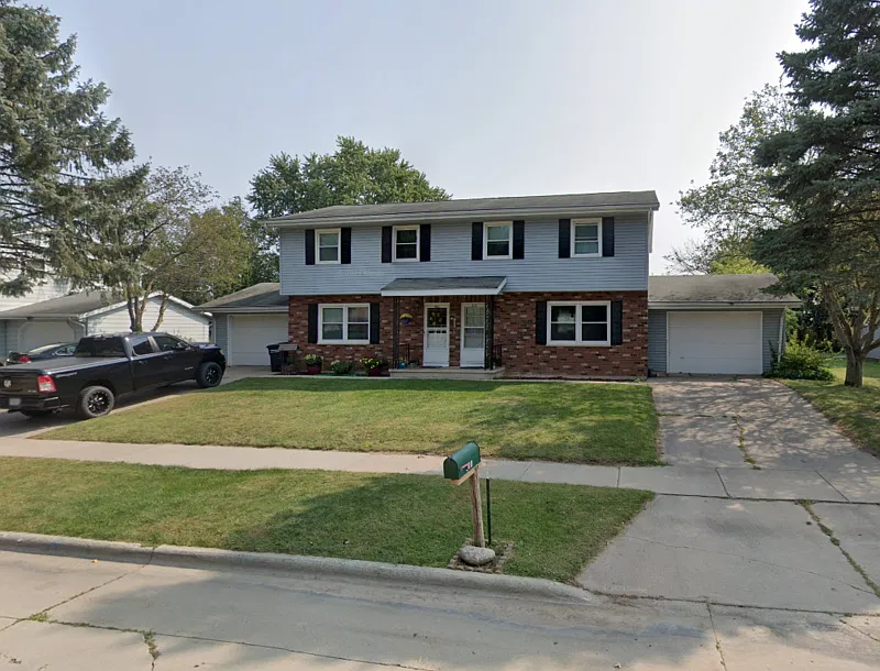 310-312 Westbrook Dr