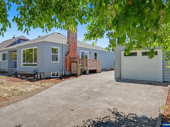 1090 Donna Ave NE, Salem, OR 97301