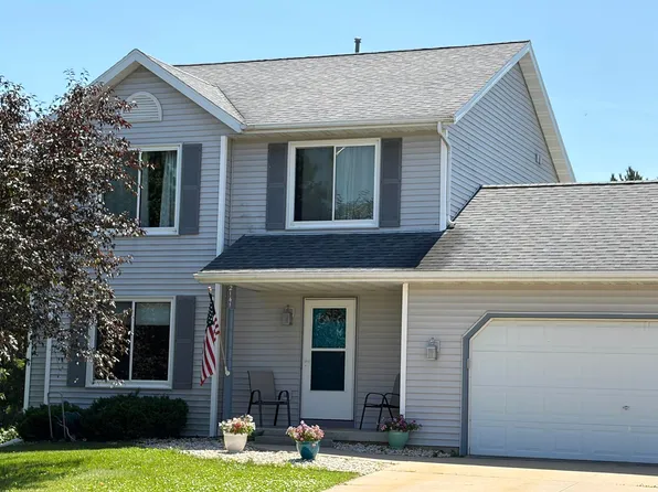 2141 Blue Heron Ct, Stoughton, WI 53589