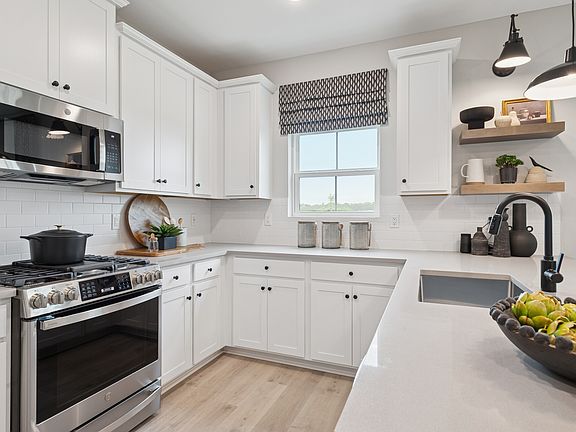 Matte black hardware in kitchen