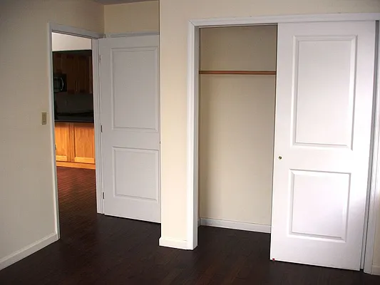 Rented by Paramount Realty Management | media 26