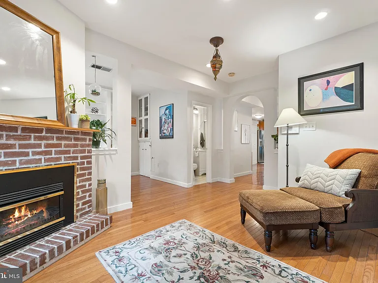 1723 Seaton St NW — Photo 4