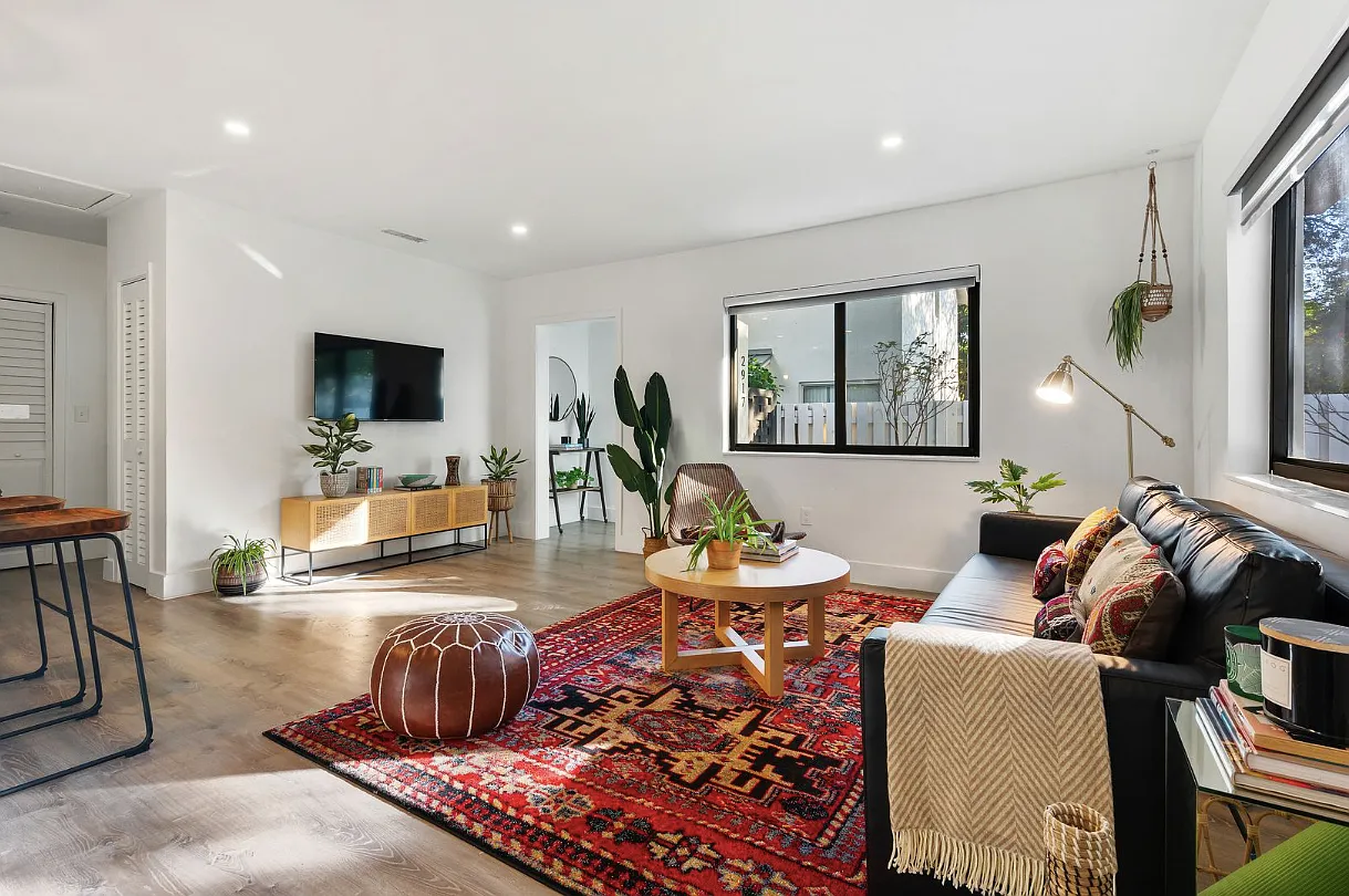 2 bed, $6,895 — Photo 4