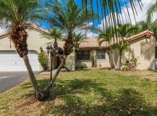 5751 Hawkes Bluff Ave, Davie, FL 33331