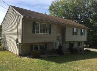 7 Piedmont St, Meriden, CT 06451