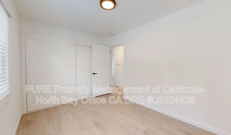 480 Washington Ct — Photo 33