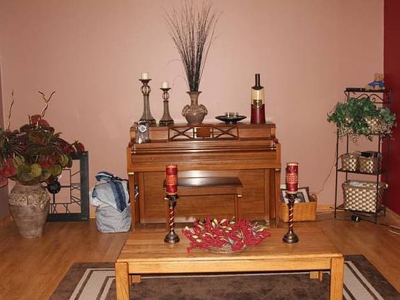 Sitting / Living Room