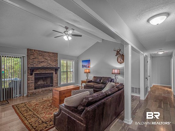 2nd image of 115 Donna Cir