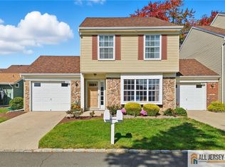 376 Stirling Dr, Monroe Township, NJ 08831