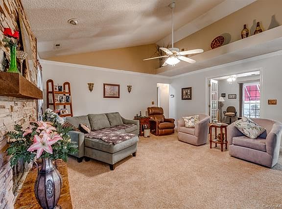 5th image of 11606 English Oak Ln