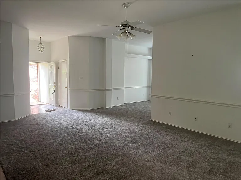 209 Bryce Canyon Dr — Photo 12