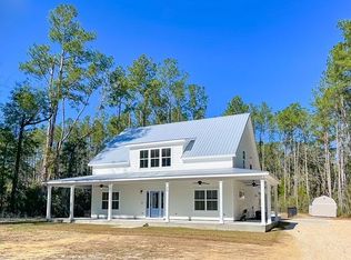 34 Tiger Hammock Rd, Crawfordville, FL 32327