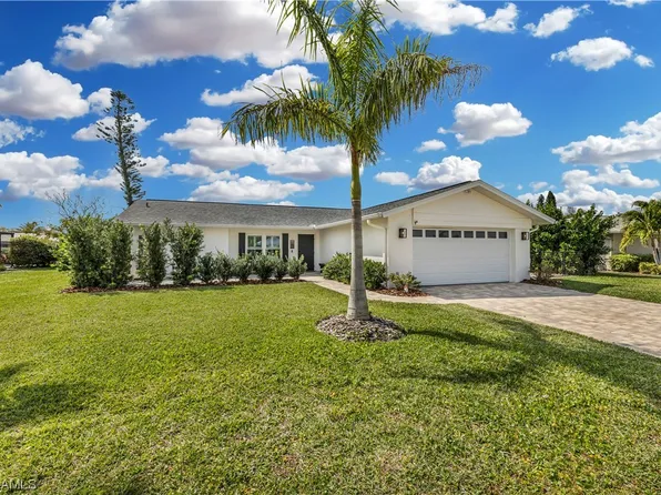 5541 Amoroso Dr, Fort Myers, FL 33919