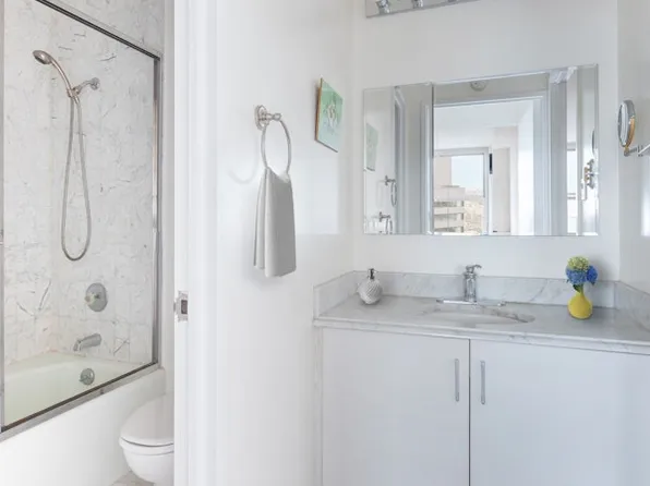 117 East 57th Street image 8 of 15