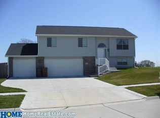 1616 NW 45th St, Lincoln, NE 68528