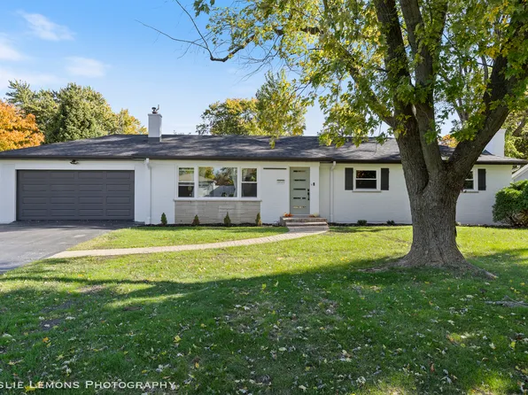 1S325 Buttercup Ln, Villa Park, IL 60181