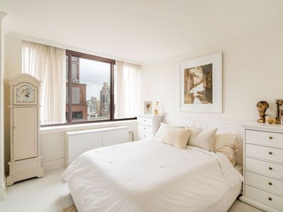 300 E 64th St APT 19B, New York, NY, 10065