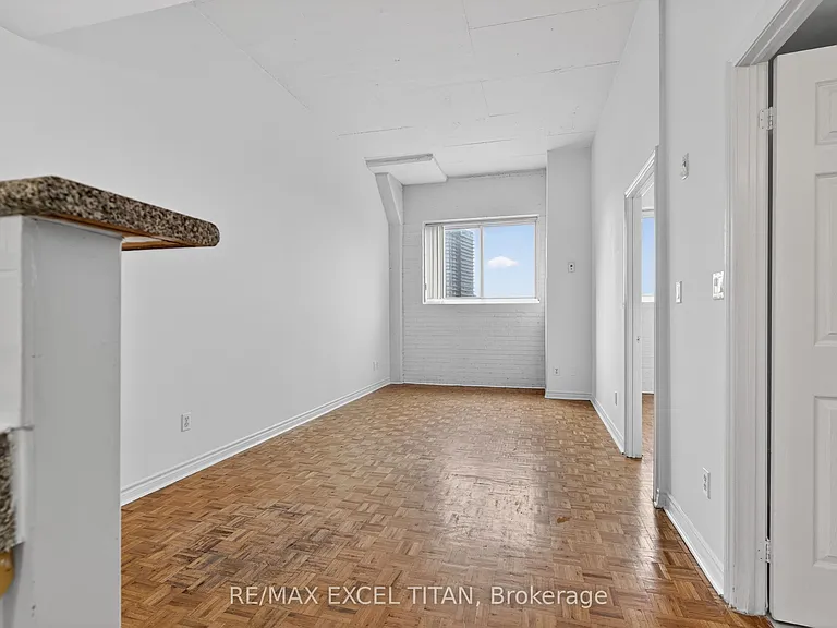 1401 Dupont St #404 — Photo 8