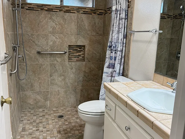 654 McGavran Dr — Photo 13