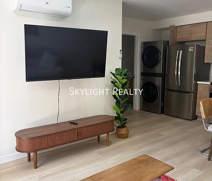 4018 Riviera Dr #1 — Photo 4