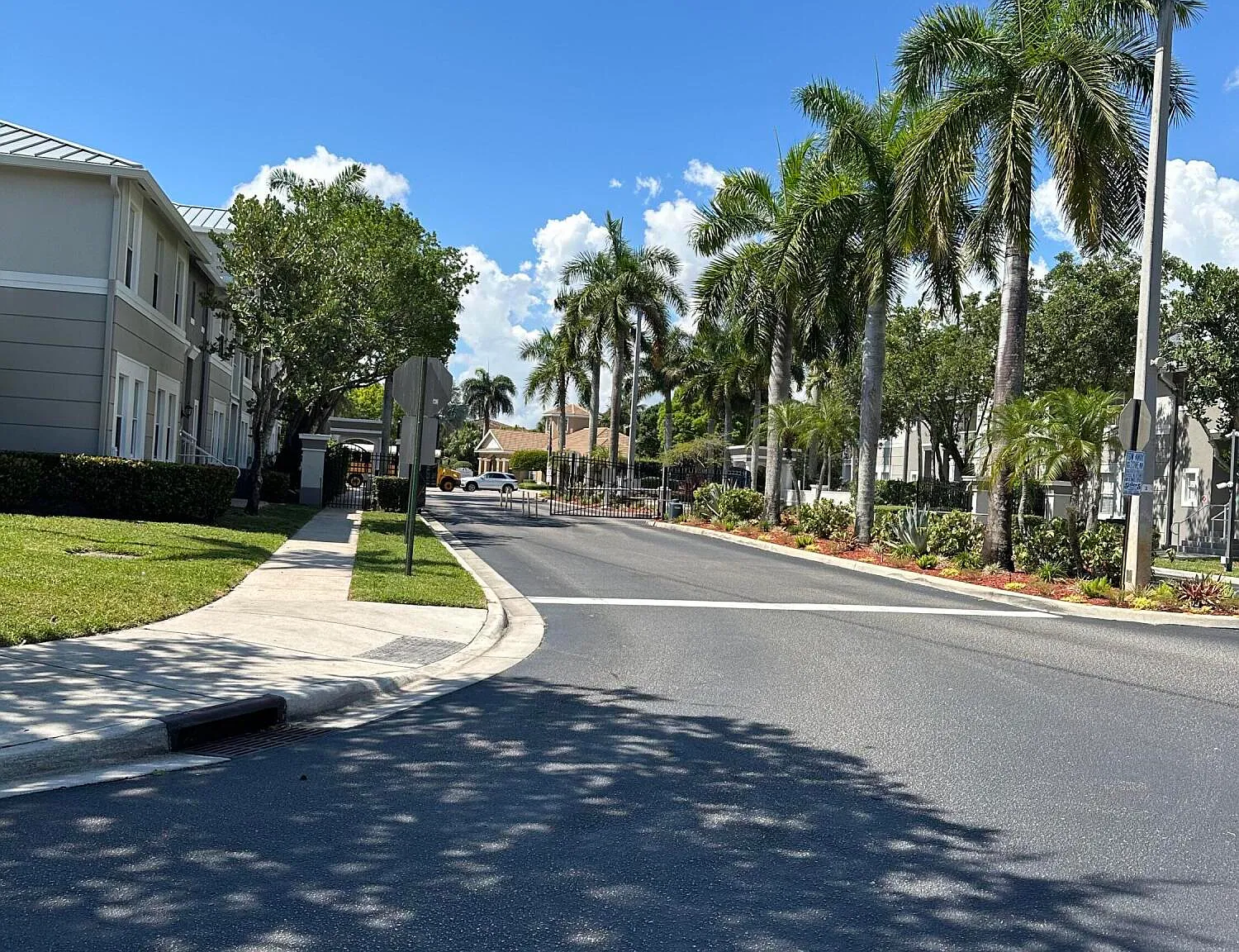3 bed, 2.5 bath, 1524 sqft, $2,400 — Photo 3
