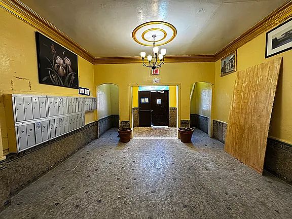 5th image of 103 S Orange Ave #101A