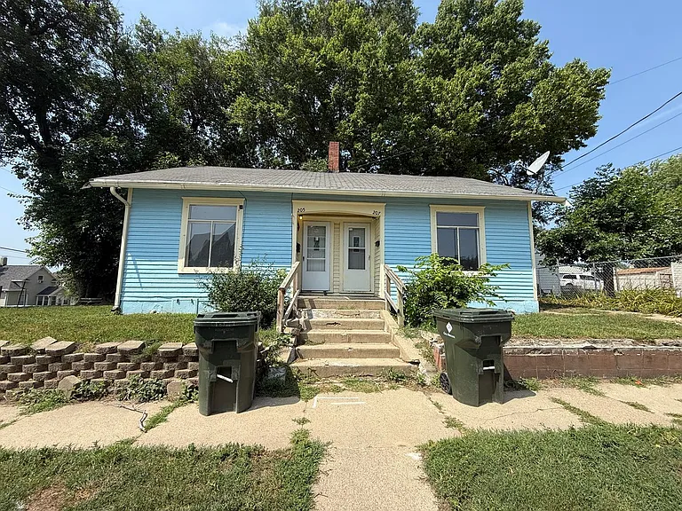 205-07 Rebecca St — Photo 1