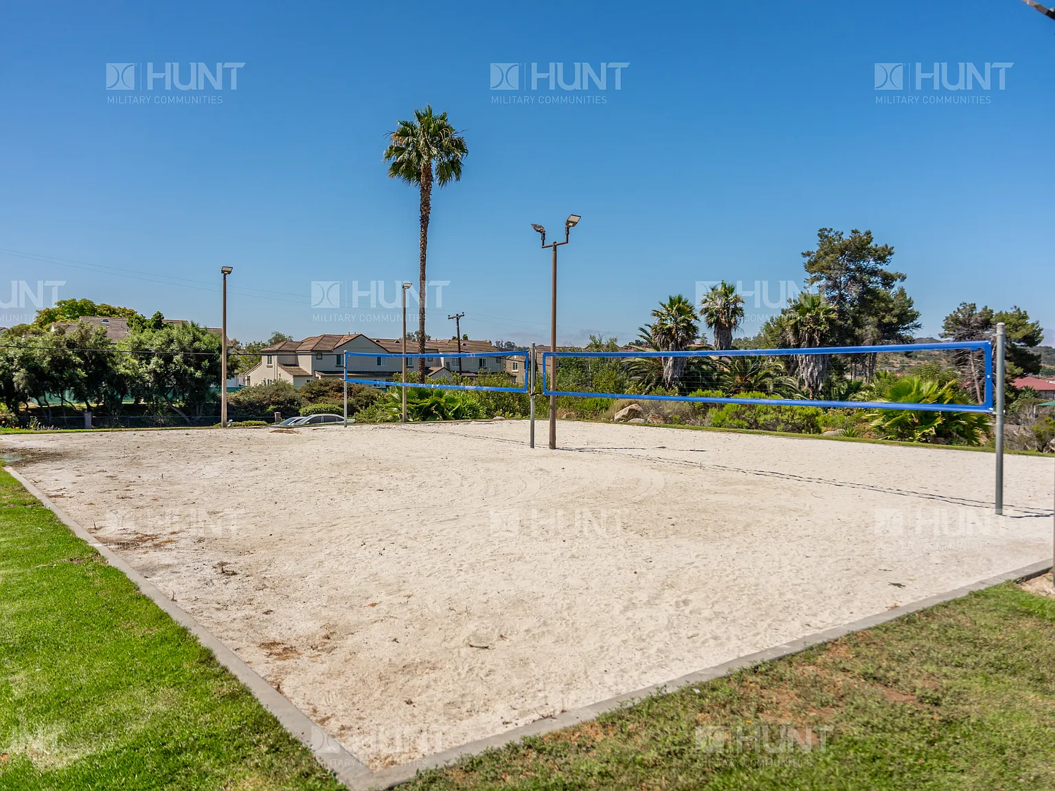 3 bed, 2.5 bath, 1740 sqft, $4,353 — Photo 3