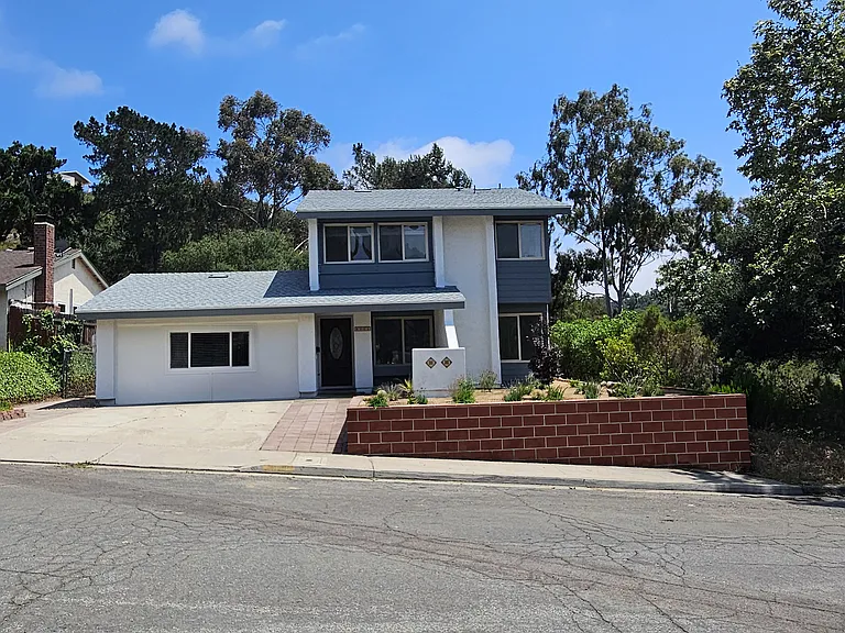 4711 Mount Ashmun Dr — Photo 1