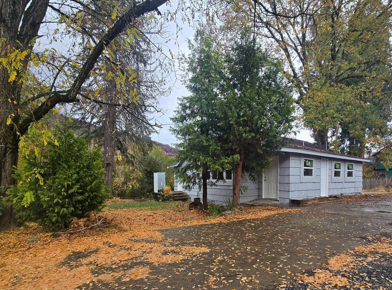 2 bed, 1.0 bath, 900 sqft, $1,495 — Photo 2
