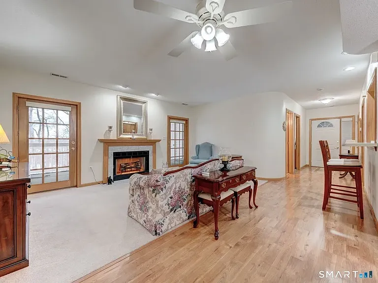 33 Langdon Ct #D104 — Photo 6