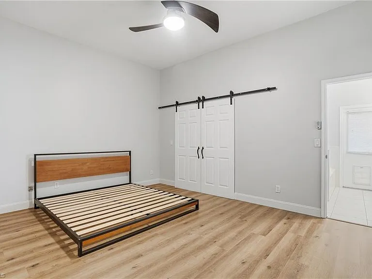 670 Lambton Ln — Photo 9