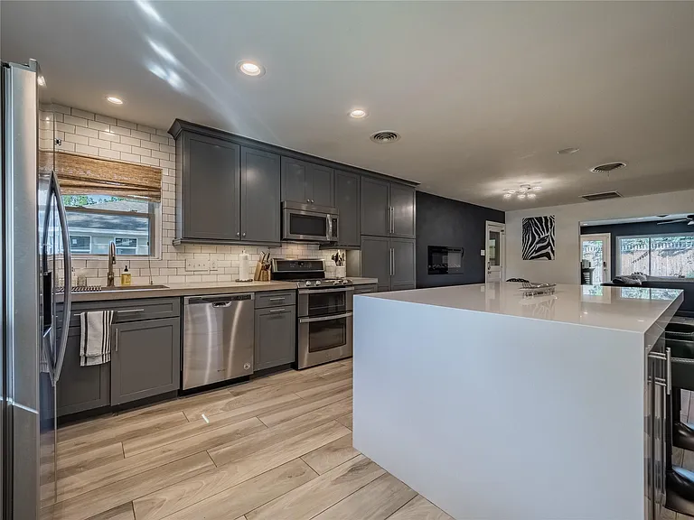 3010 Conway St — Photo 14