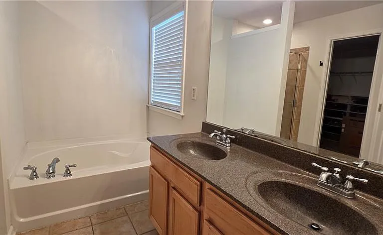 6150 Indian Wood Cir SE — Photo 18