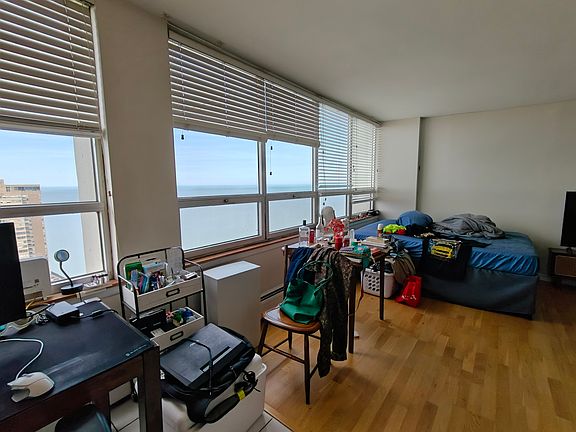 2nd image of 6171 N Sheridan Rd APT 2707