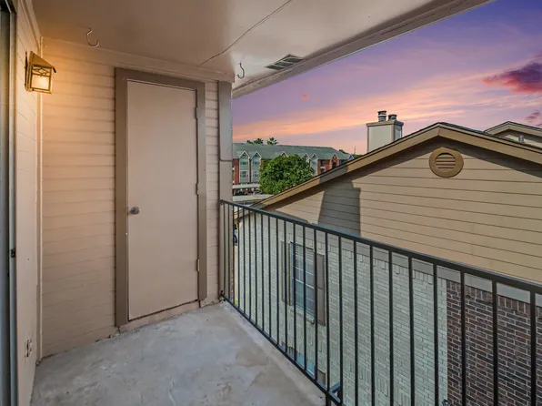 2121 Hepburn St APT 918, Houston, TX 77054