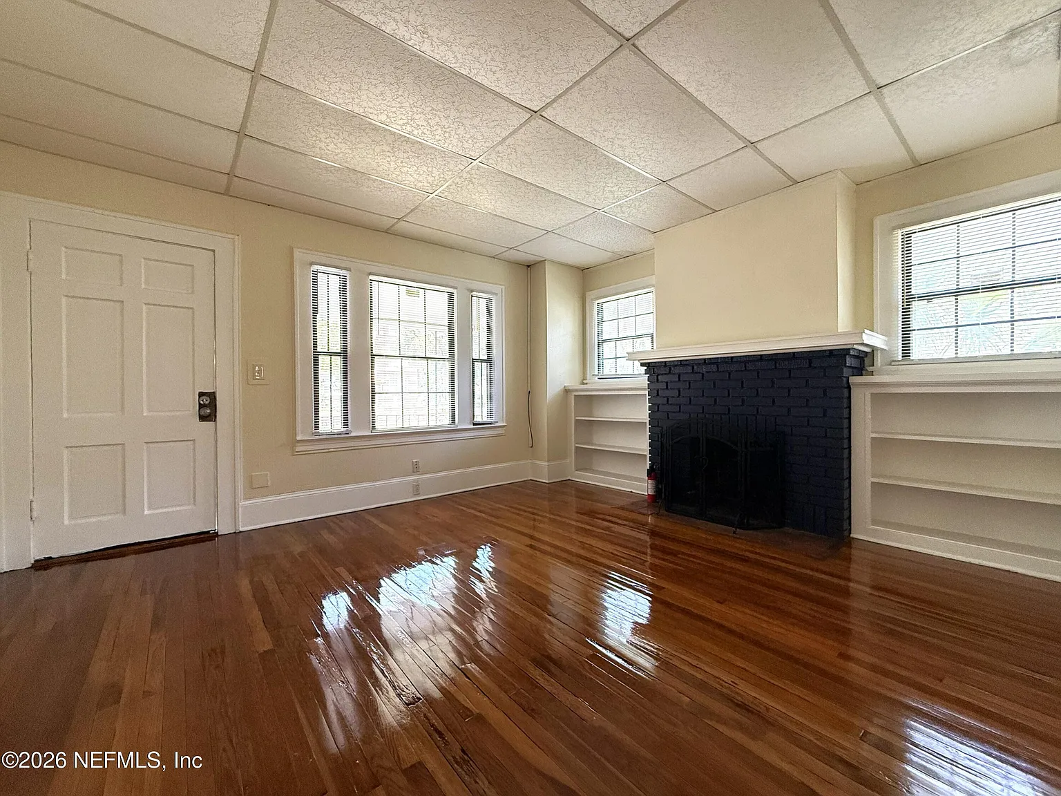 3 bed, 2.0 bath, 1315 sqft, $1,750 — Photo 4