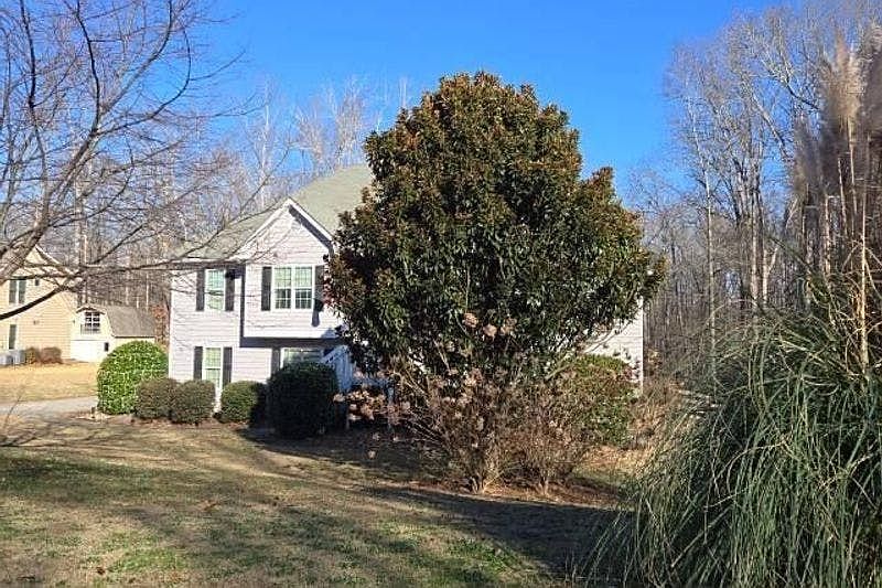 1st image of 3905 Byrnwycke Dr